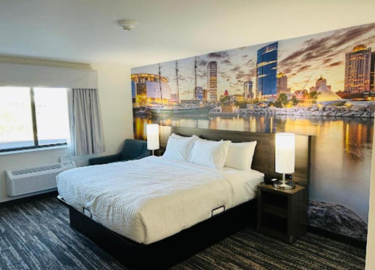 Clarion Pointe Hotel Milwaukee Luaran gambar