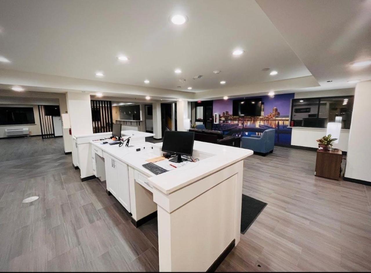 Clarion Pointe Hotel Milwaukee Luaran gambar
