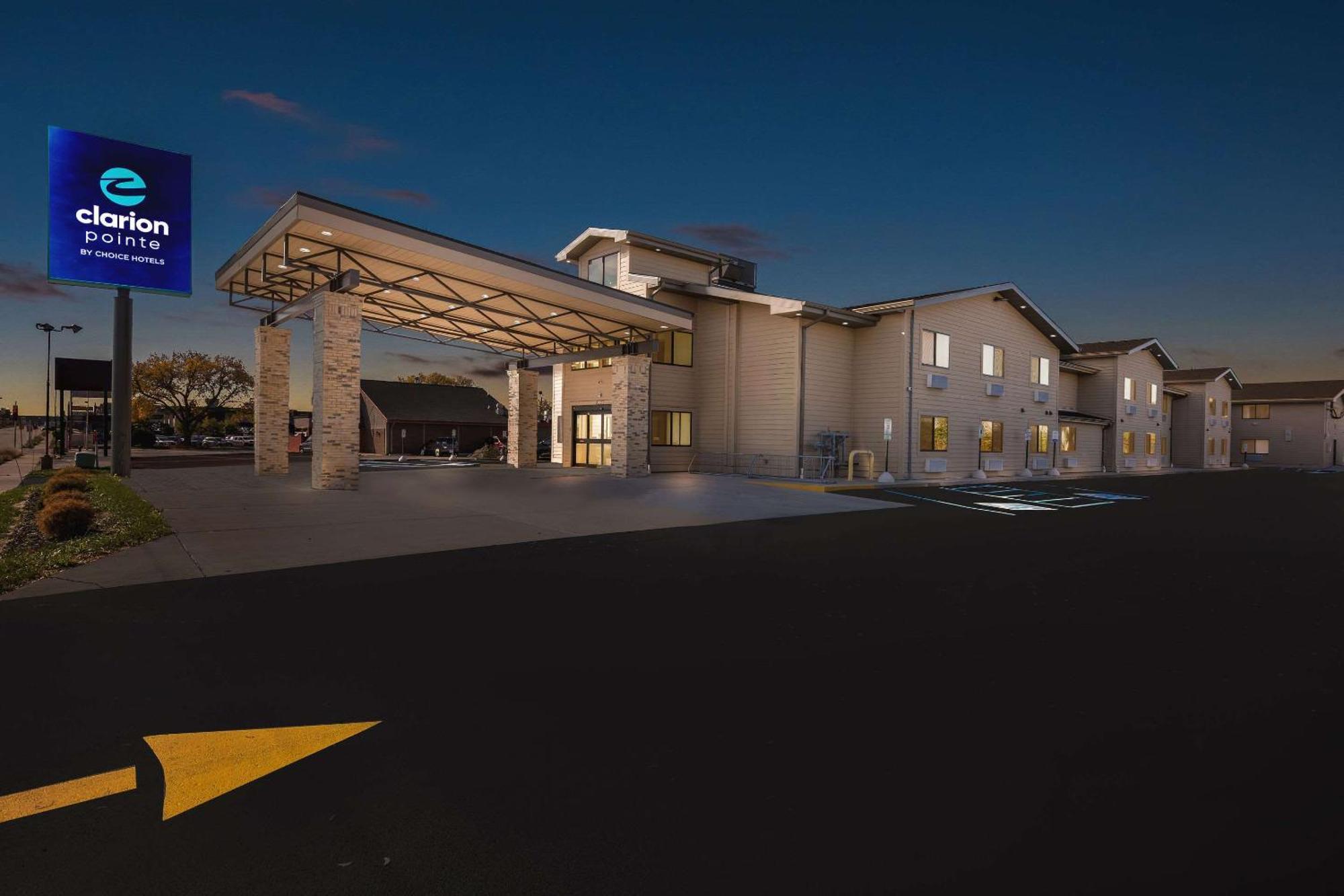 Clarion Pointe Hotel Milwaukee Luaran gambar